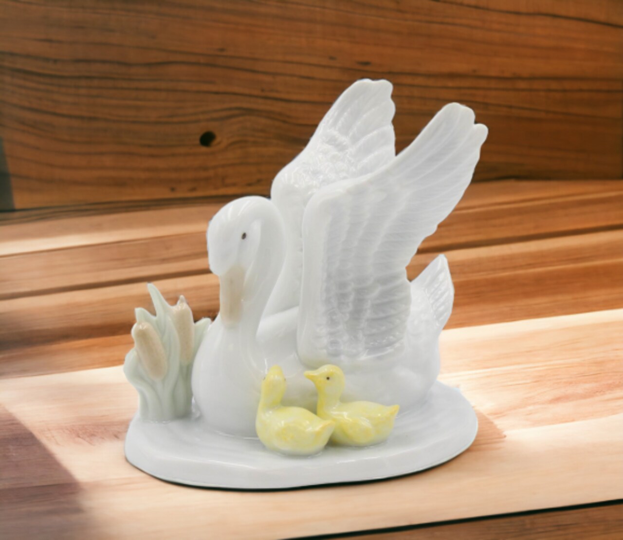 Ceramic Swan With Babies Figurine, Home Décor, Gift for Her, Mom, Farmhouse Décor, Nature Lover Gift, Vintage Decor